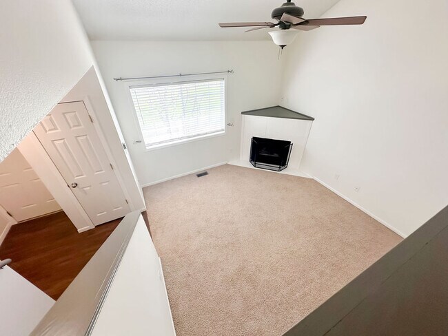 Main Living Room - 433 W Zeller St