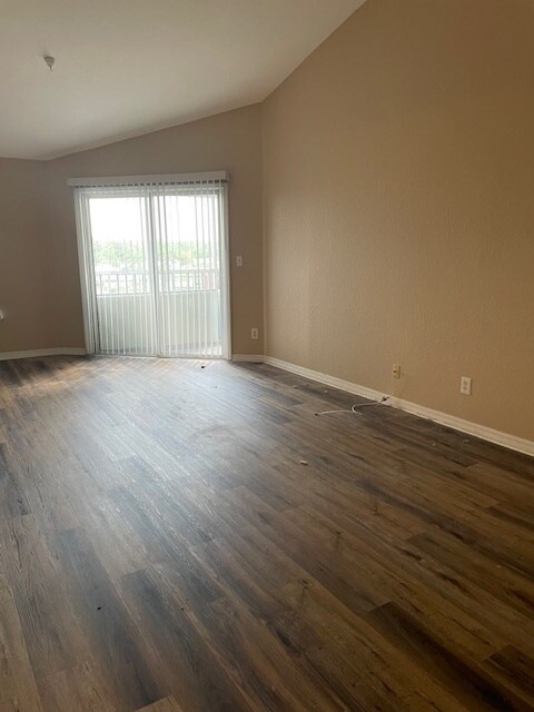 Building Photo - 2323 Feather Sound Dr