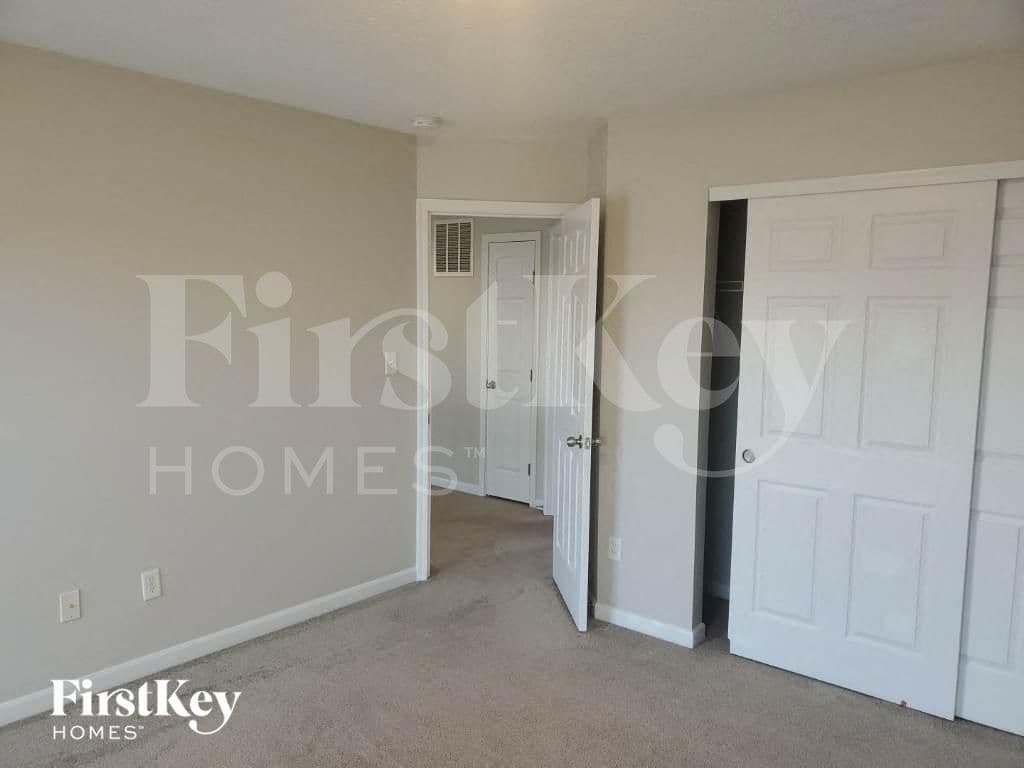 Building Photo - 5606 Beechtree Ln