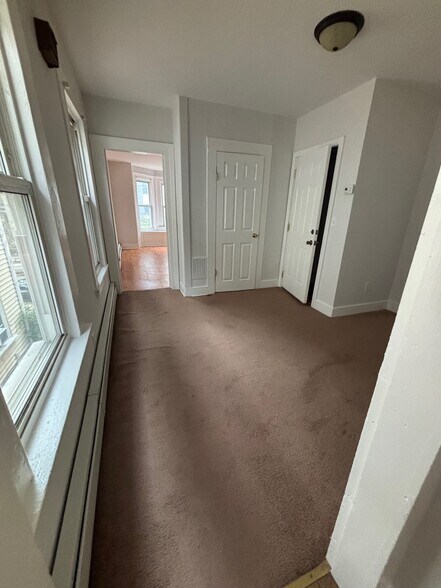 2nd Floor Diningroom/Study - 101 Bristol St