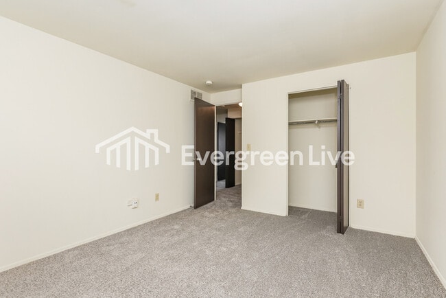 Building Photo - 7699 Mt Hood