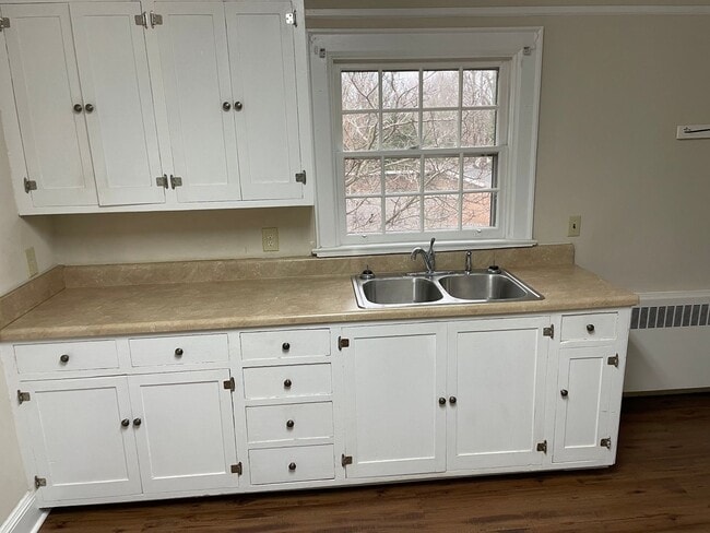 Building Photo - 2 Bedroom Apartment - Statesville Downtown