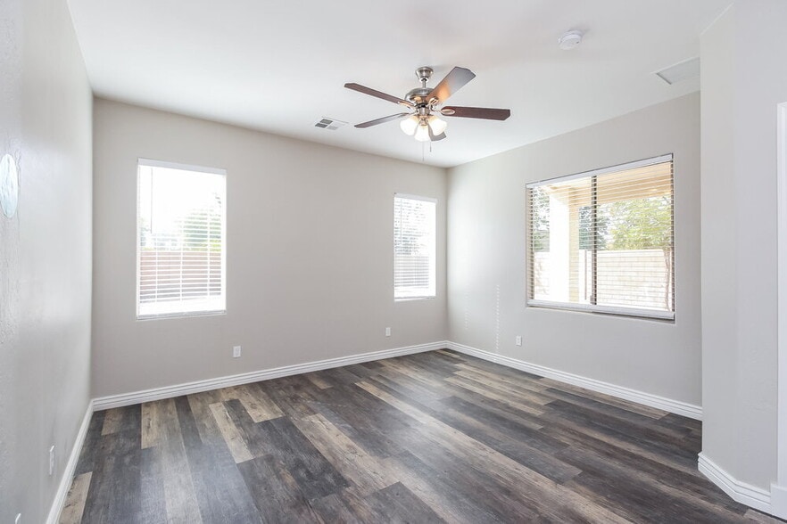 Building Photo - 4045 E Trigger Way