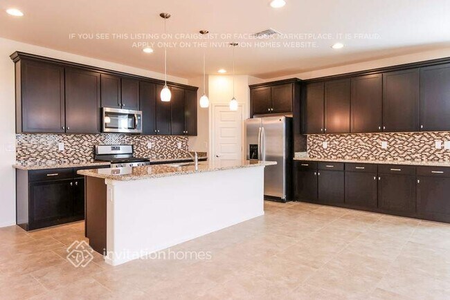 Building Photo - 22475 E Avenida Del Valle Ct