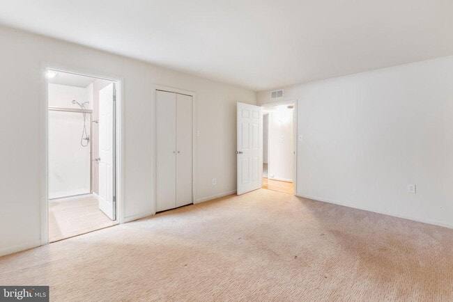 Building Photo - 428 Montemar Ave