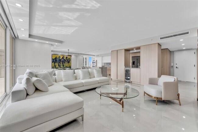 Building Photo - 19707 Turnberry Way