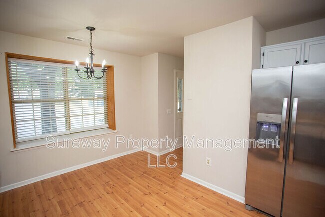 Building Photo - 137 Brent Ct