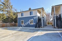 Building Photo - Immaculate Main-Level Apartment *75% Off F...