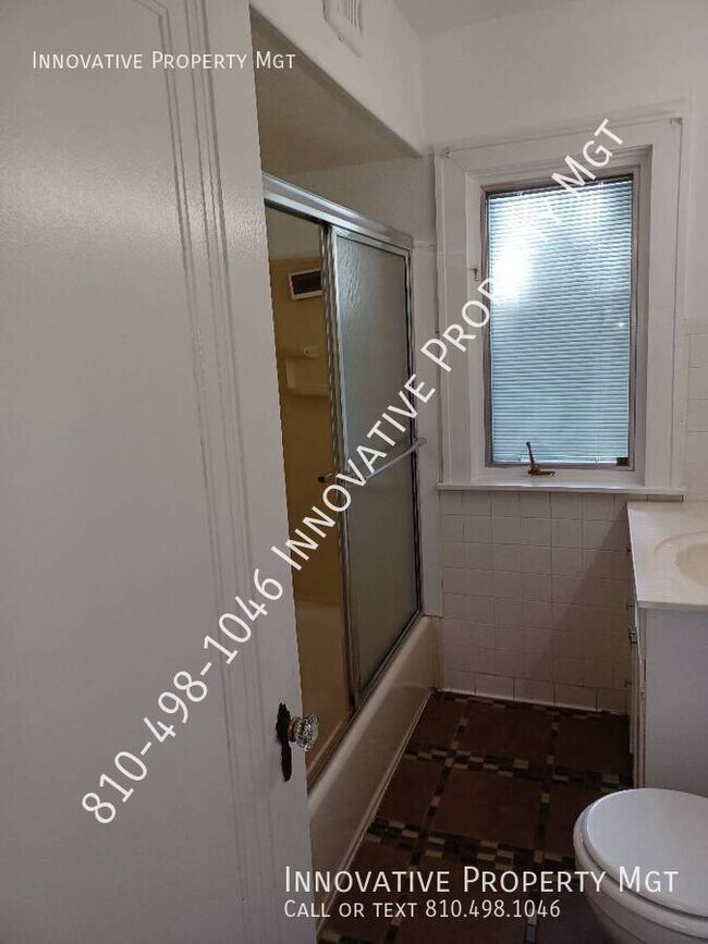 Building Photo - 5288 Richfield-