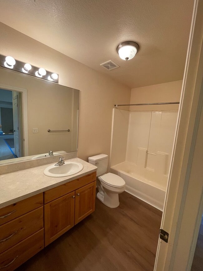 Building Photo - Amazing Home in Rexburg Idaho!