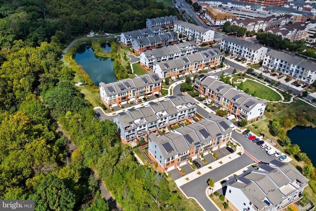 Building Photo - 1803 Blue Marble Terrace SE