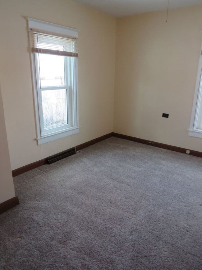 Building Photo - 3220 Primrose St