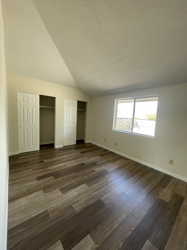 Building Photo - 849 Montera Rd