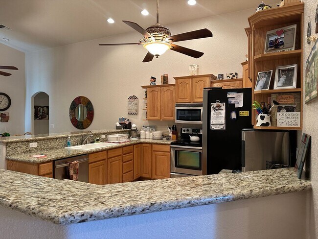 Building Photo - Fully Furnished Short-Term Rental in Fort Mohave-3BD/2BA