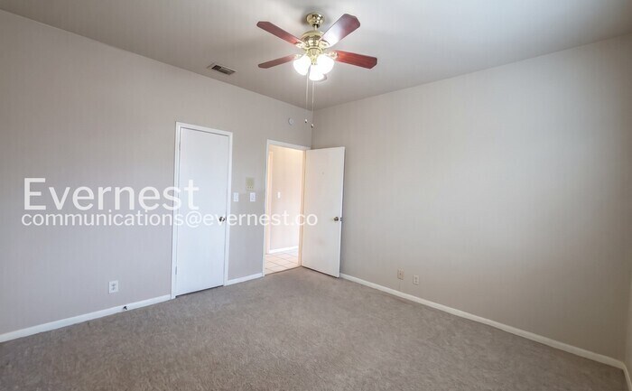 Building Photo - 3103 Hazy Park Dr