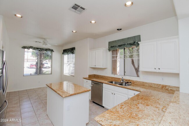 Building Photo - 1375 W Musket Way