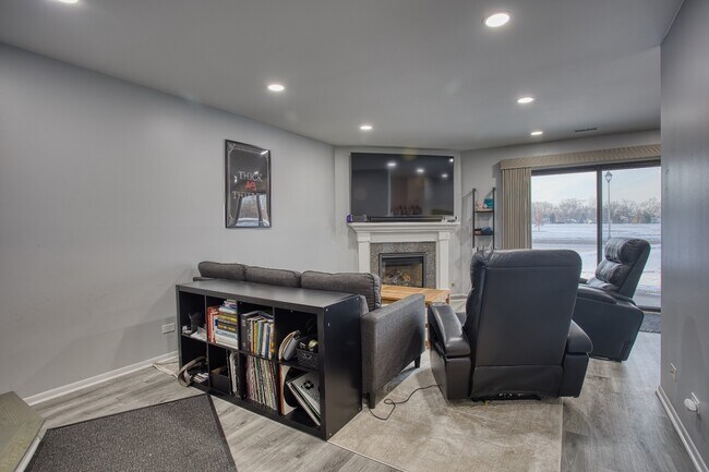 Building Photo - 1732 Harrow Ct