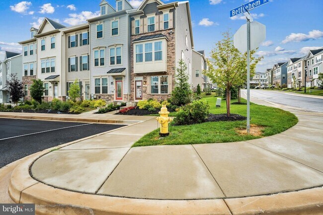 Building Photo - 174 Bethlehem Pl
