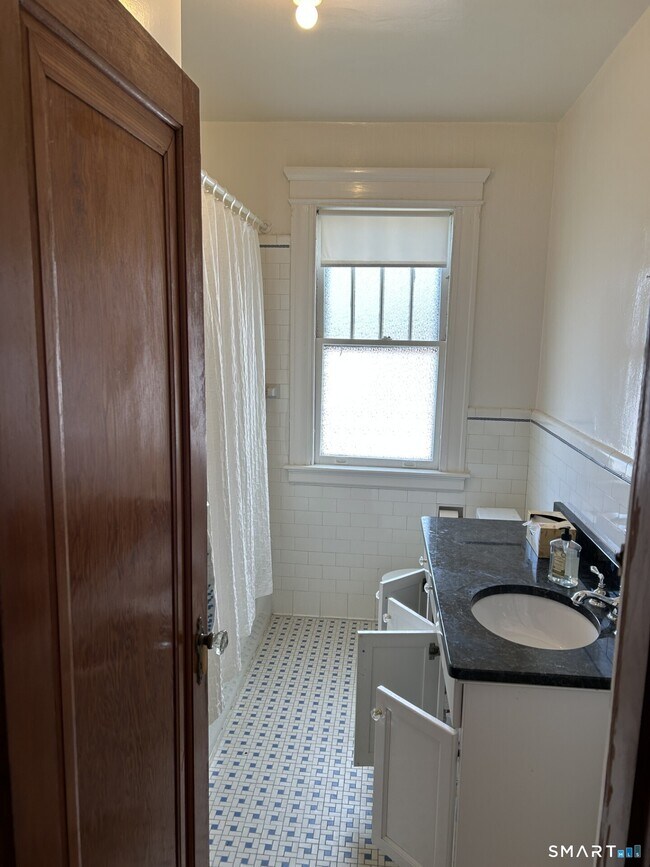 Building Photo - 41 Lawlor St