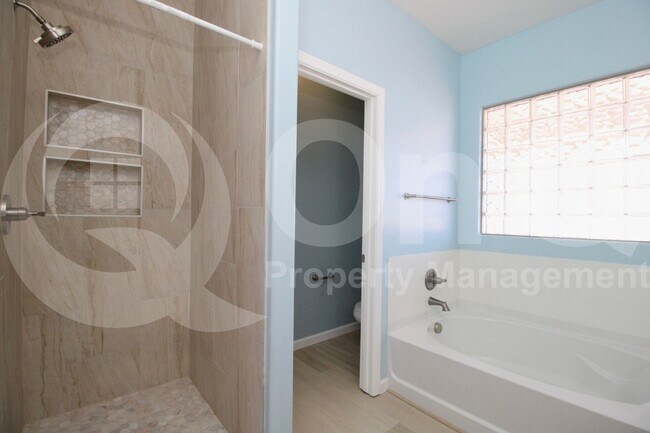 Building Photo - 38032 W Vera Cruz Dr