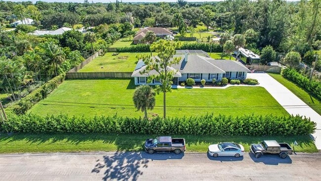 Building Photo - 8606 Arrowhead Dr