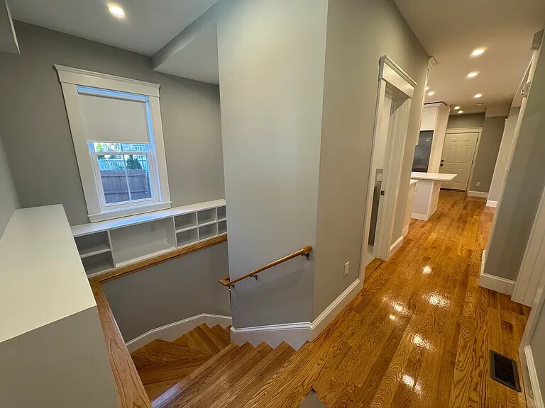 Building Photo - 86 Orchard St