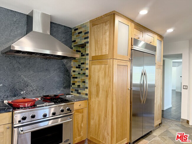 Building Photo - 11064 Wrightwood Ln