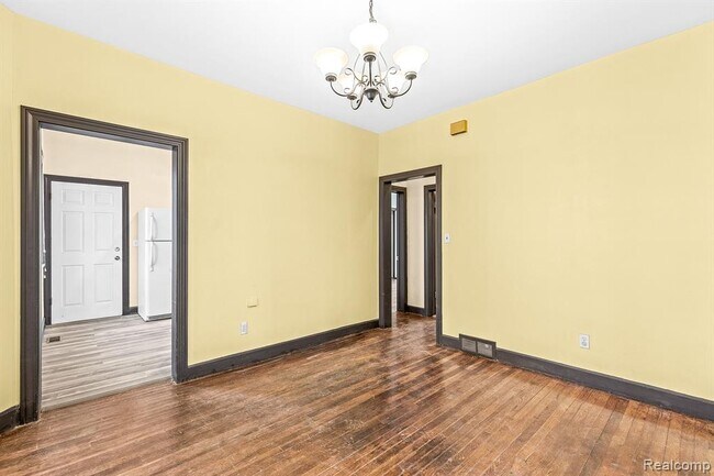 Building Photo - 739 Delaware St