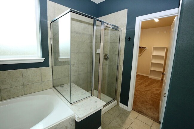 Building Photo - 13346 Pecan Trails Dr