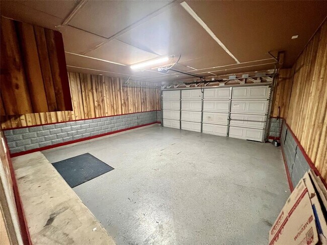 Building Photo - 1152 Terra St