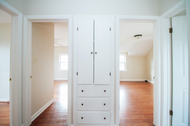 Building Photo - 4132 Berwick Ave