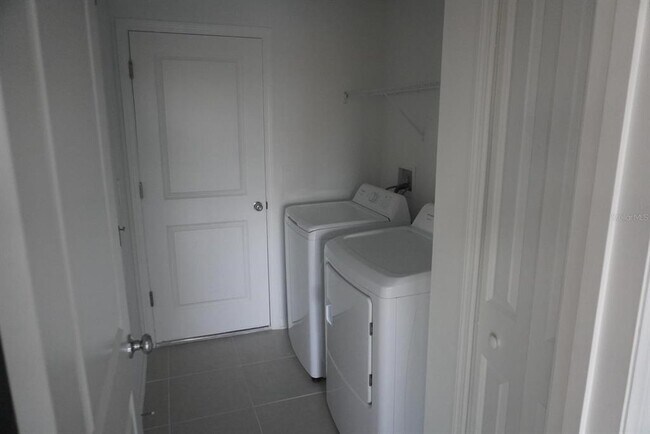 Building Photo - 3448 Chinotto Dr