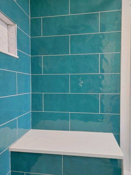 Building Photo - 342 Crescent St