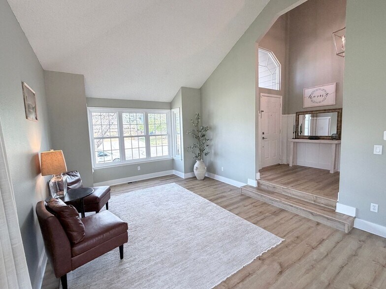 Building Photo - 5381 S Dunkirk Way