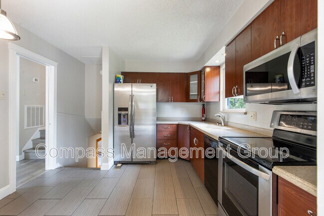 Building Photo - 1505 Aldenwood Ln