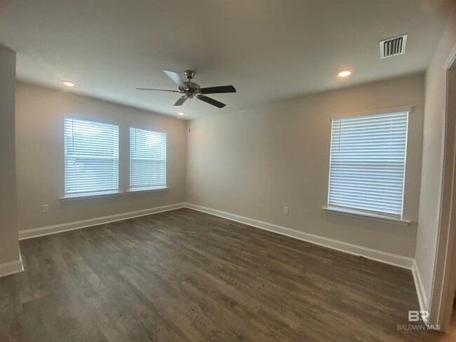 Building Photo - 6673 Spaniel Dr