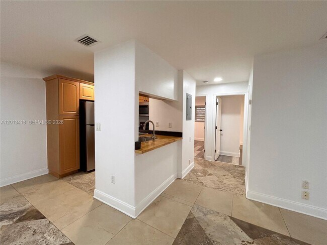 Building Photo - 15629 SW 73rd Cir Terrace