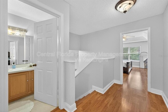 Building Photo - 1400 Holly Glen Run
