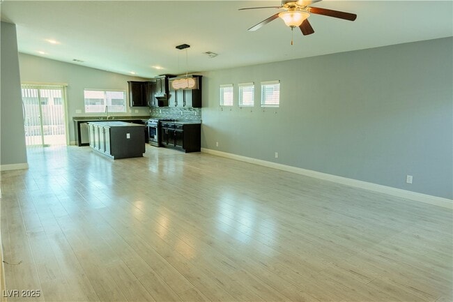Building Photo - 8223 Buffalo Ranch Ave