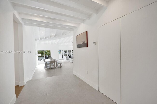 Building Photo - 12478 N Bayshore Dr