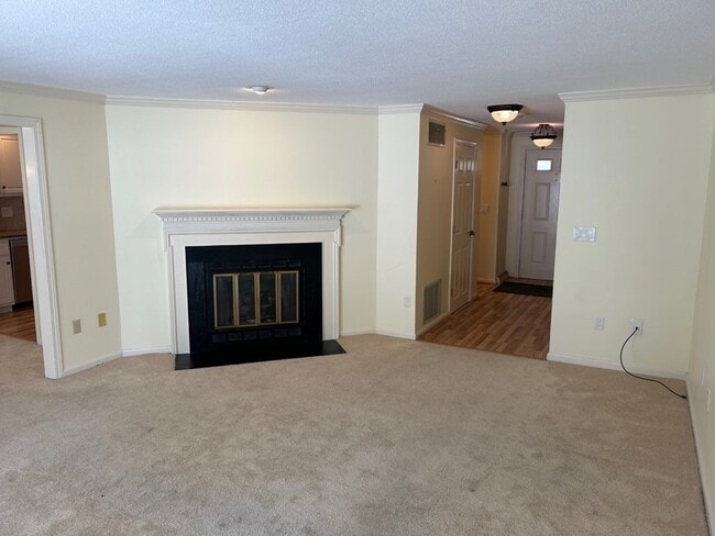 Building Photo - 14 Stony Brook Ln