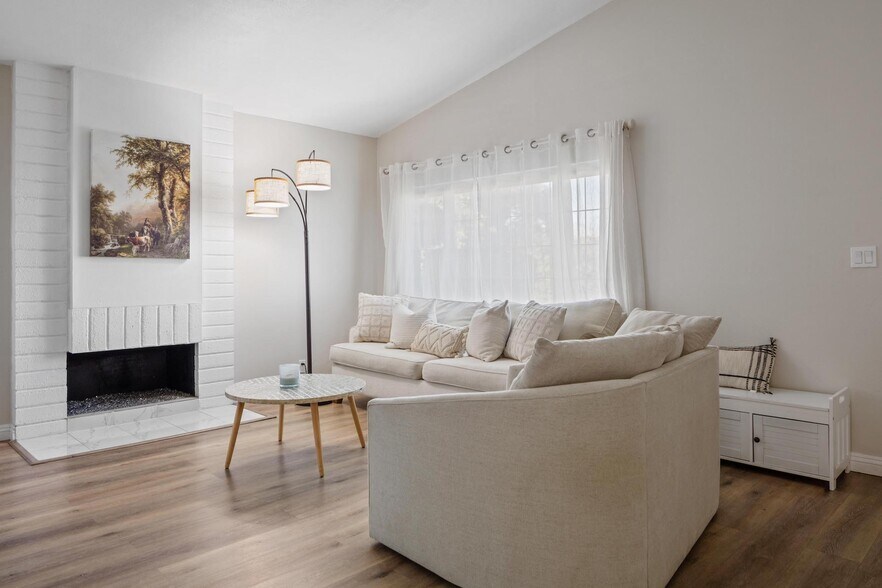 Building Photo - 25435 Via Pacifica