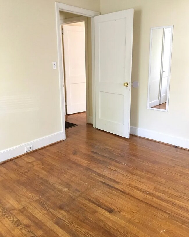 Building Photo - Charming 3-Bed Home in Forest Acres – Spac...