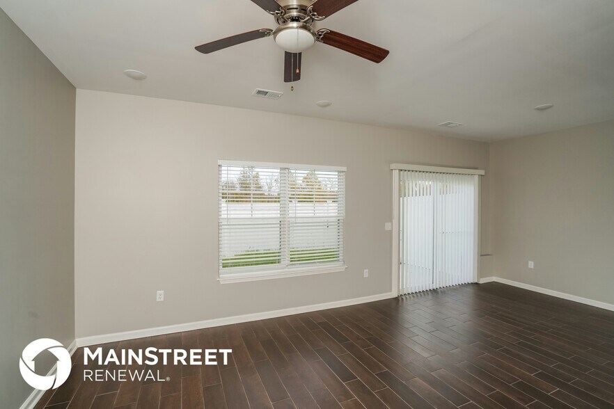 Building Photo - 2111 Paddle Wheel Dr
