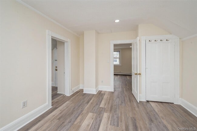 Building Photo - 36 Tyler Ave