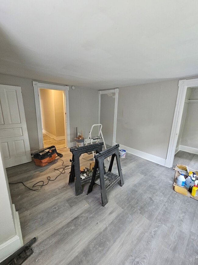 Building Photo - 6710 Vine St