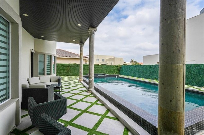 Building Photo - 21 Union Ct