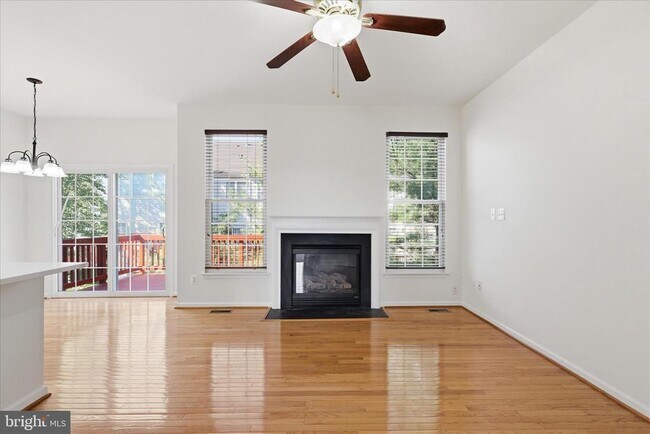 Building Photo - 25828 Kirkwood Square