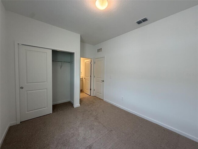 Building Photo - 3915 Big Sky Dr