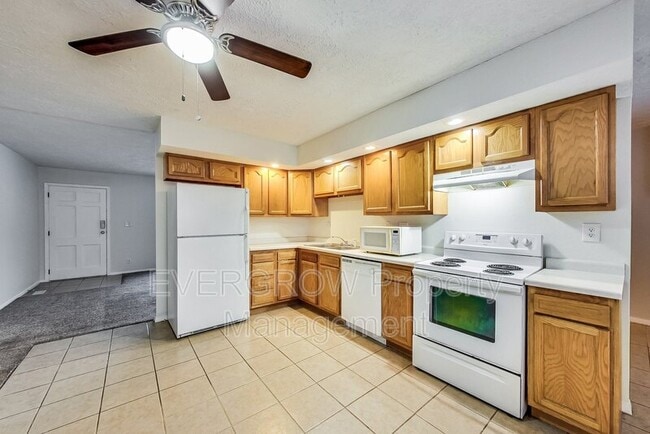 Building Photo - 3626 Ireland Ct